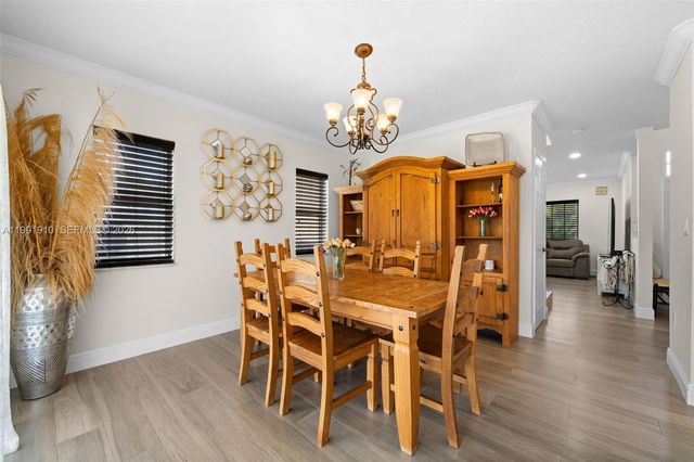 9128 SW 211th Ln, Cutler Bay, FL 33189