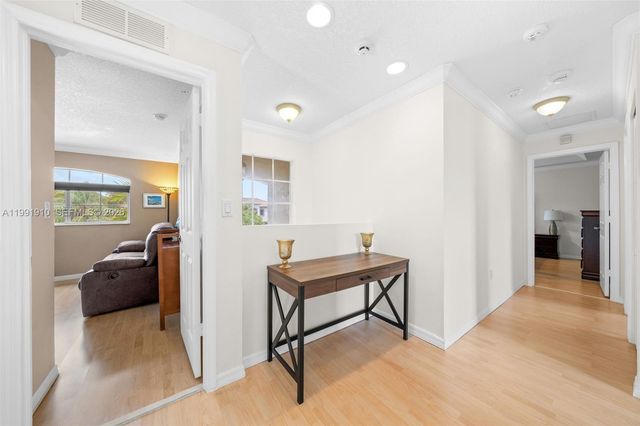 9128 SW 211th Ln, Cutler Bay, FL 33189