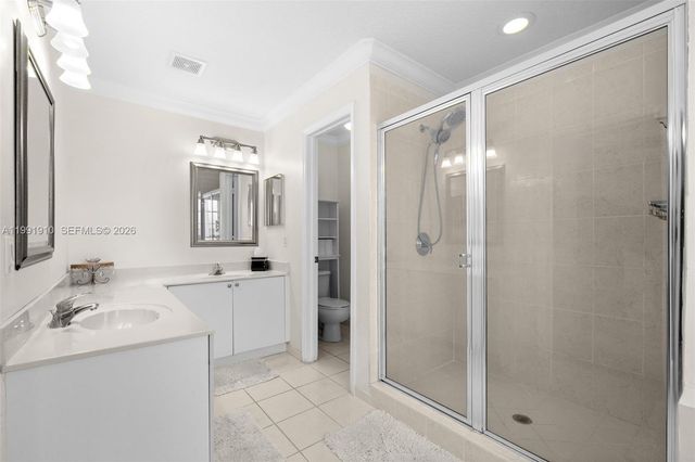 9128 SW 211th Ln, Cutler Bay, FL 33189