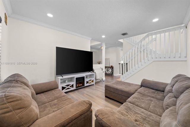 9128 SW 211th Ln, Cutler Bay, FL 33189