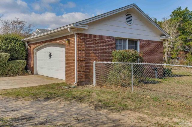5600 San Gabriel Dr, Pensacola, FL 32504