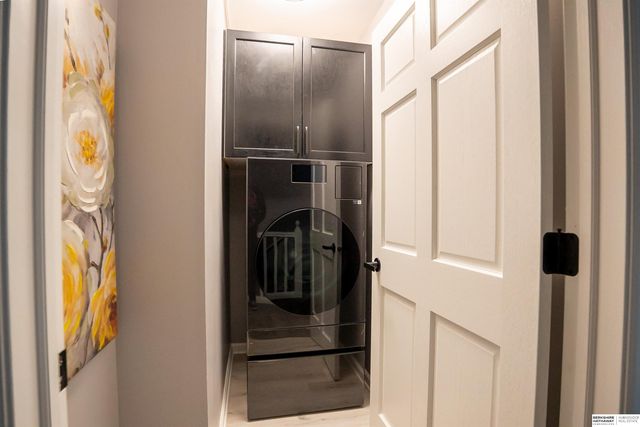 9468 Jackson Circle, Omaha, NE 68114