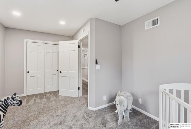 9468 Jackson Circle, Omaha, NE 68114