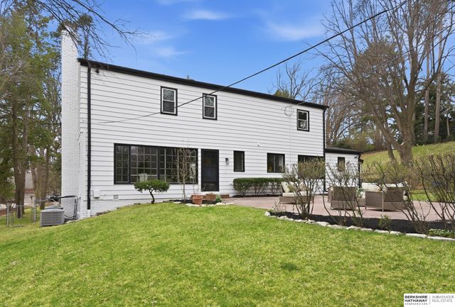 9468 Jackson Circle, Omaha, NE 68114