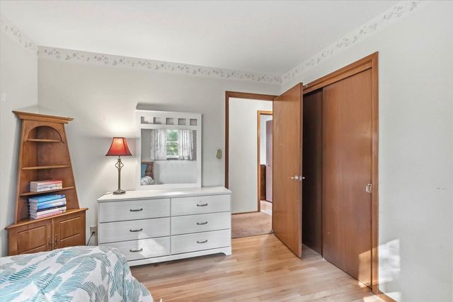 W53N849 Castle COURT, Cedarburg, WI 53012
