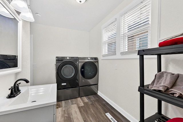 3299 N 9th STREET, Milwaukee, WI 53206