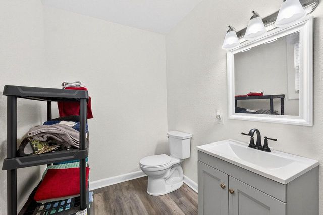 3299 N 9th STREET, Milwaukee, WI 53206