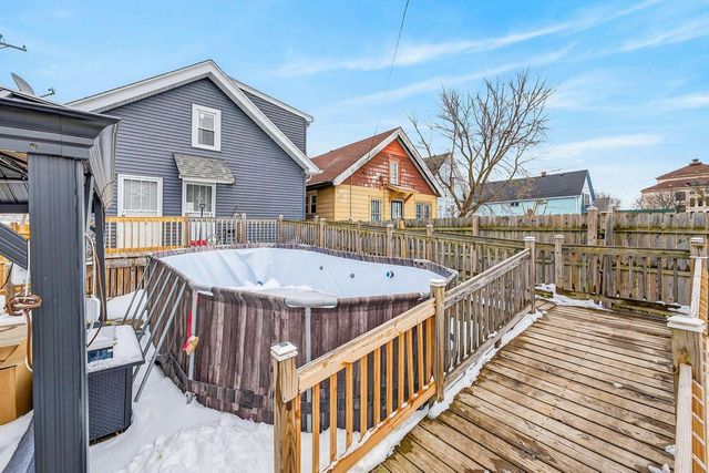 3299 N 9th STREET, Milwaukee, WI 53206