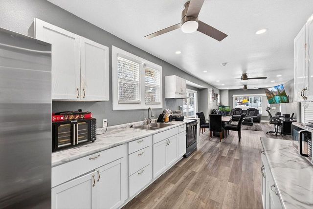 3299 N 9th STREET, Milwaukee, WI 53206