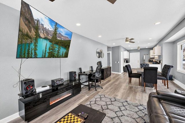 3299 N 9th STREET, Milwaukee, WI 53206