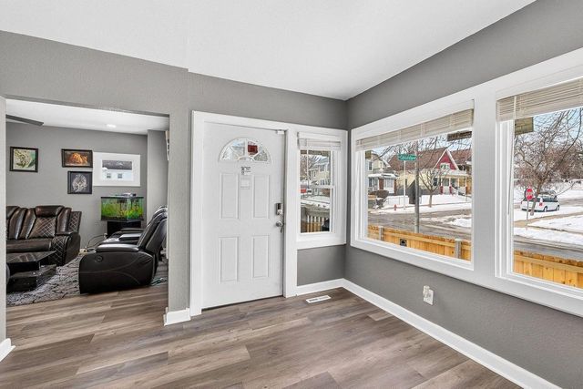 3299 N 9th STREET, Milwaukee, WI 53206