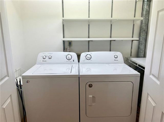 1244 Keys Lake NE Drive, Brookhaven, GA 30319