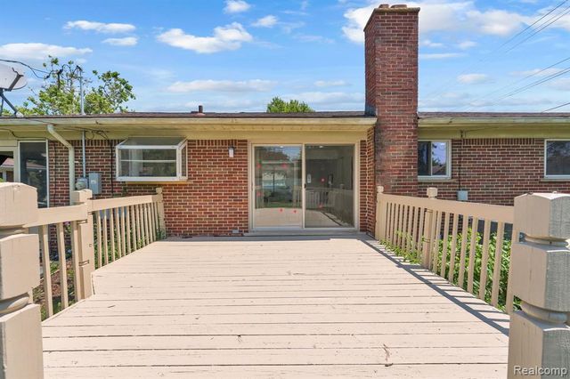 26327 Woodworth Circle, Dearborn Heights, MI 48127