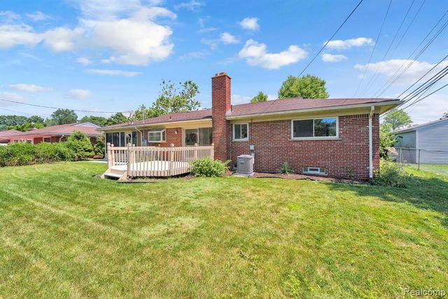 26327 Woodworth Circle, Dearborn Heights, MI 48127