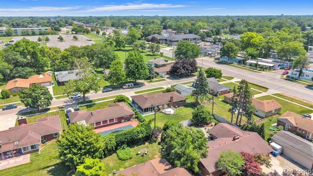 26327 Woodworth Circle, Dearborn Heights, MI 48127