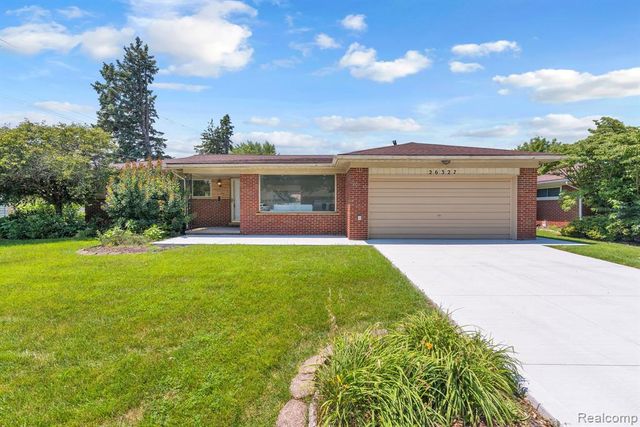 26327 Woodworth Circle, Dearborn Heights, MI 48127