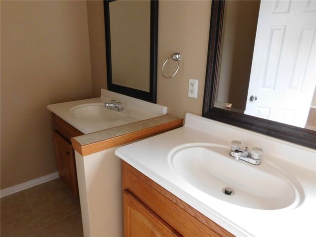 29 Cheryl Circle, Bentonville, AR 72712