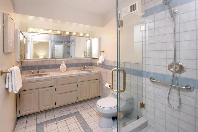 875 Tartarian Way, Sunnyvale, CA 94087