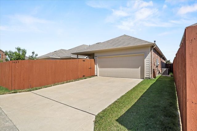 3623 Honey Daisy Drive, Crandall, TX 75114