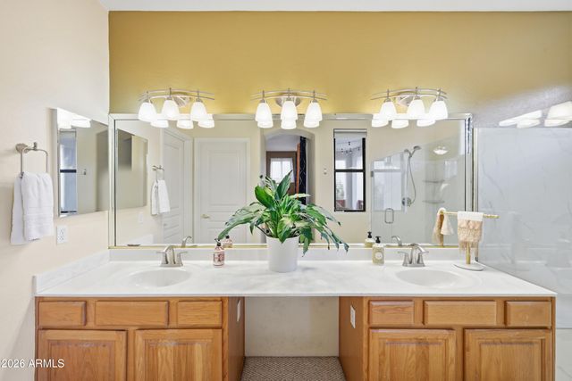 333 N PENNINGTON Drive N 2, Chandler, AZ 85224