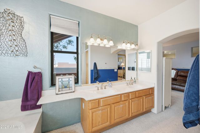 333 N PENNINGTON Drive N 2, Chandler, AZ 85224