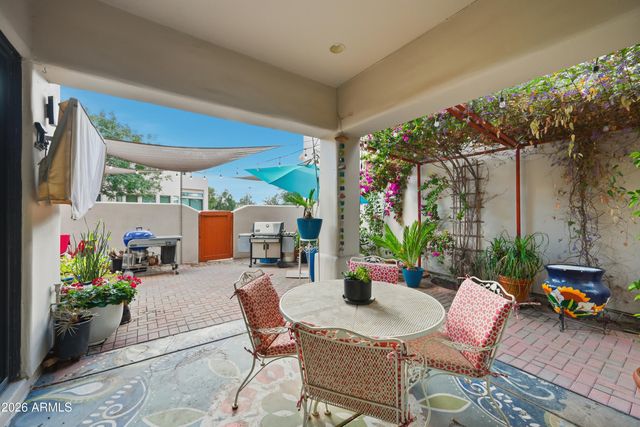 333 N PENNINGTON Drive N 2, Chandler, AZ 85224