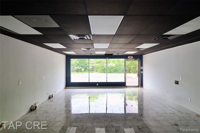 27540 7 Mile Road, Livonia, MI 48152