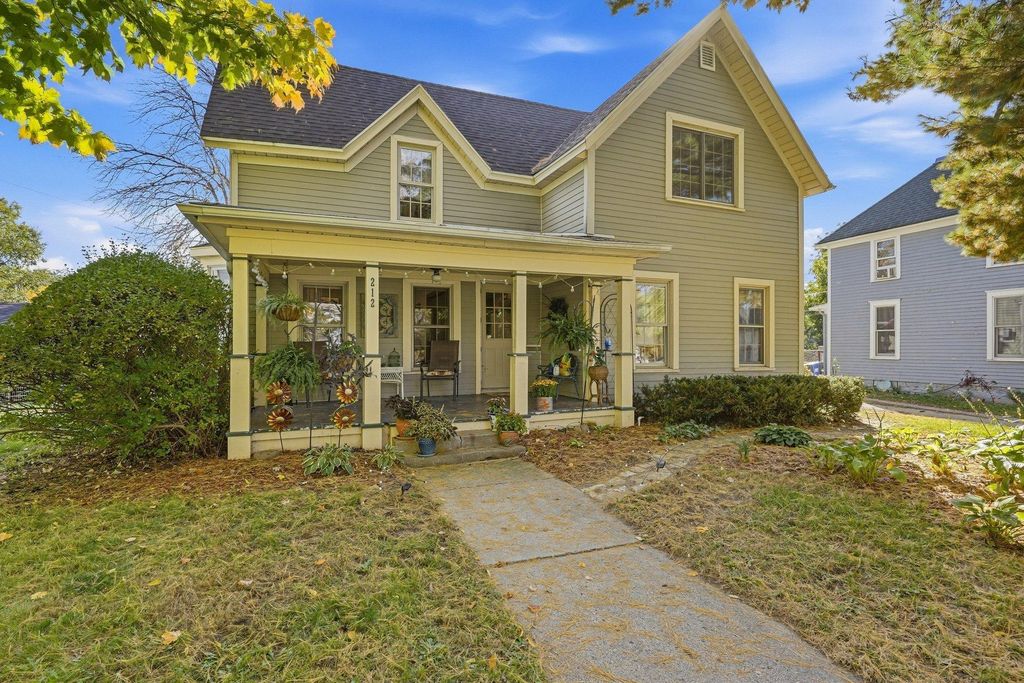 212 6th Street E, Northfield, MN 55057 — exterior