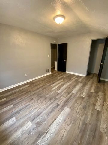 8156 Chaske St, Verona, PA 15147