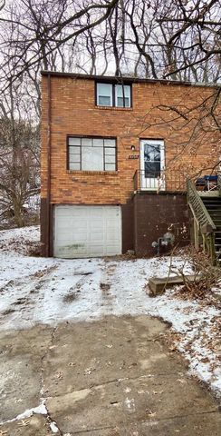 8156 Chaske St, Verona, PA 15147