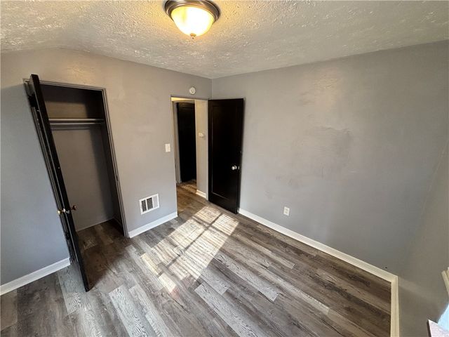 8156 Chaske St, Verona, PA 15147