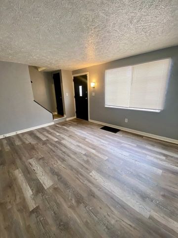 8156 Chaske St, Verona, PA 15147