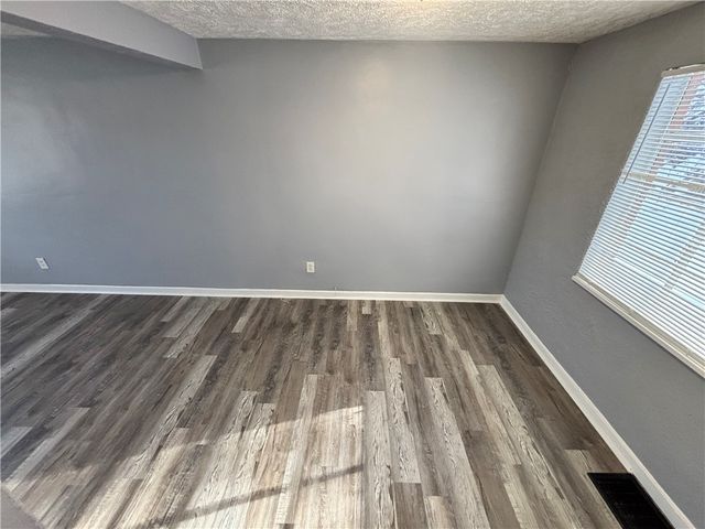 8156 Chaske St, Verona, PA 15147