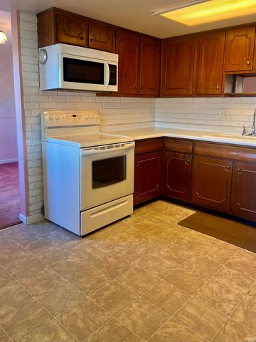 9904 State Road 26 E, Lafayette, IN 47905