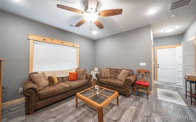 21005 Halifax Drive, St Robert, MO 65584