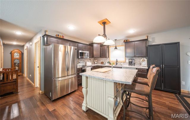 21005 Halifax Drive, St Robert, MO 65584