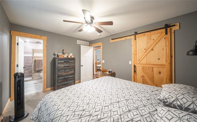 21005 Halifax Drive, St Robert, MO 65584