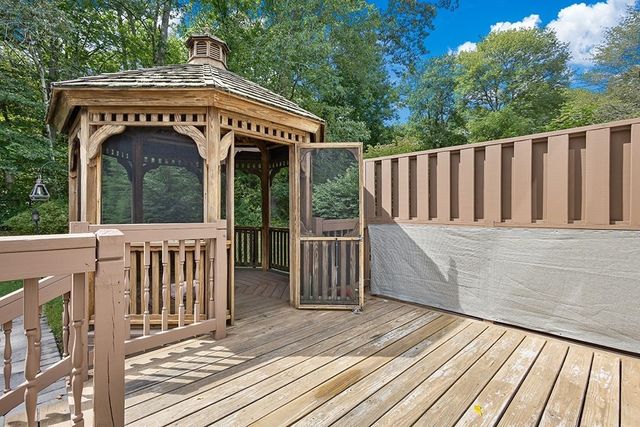 31 Acorn Dr 31, Randolph, MA 02368