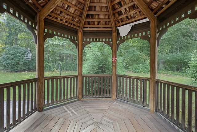 31 Acorn Dr 31, Randolph, MA 02368