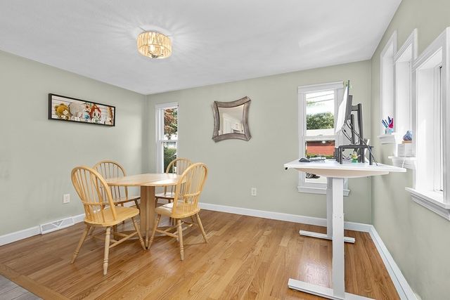 31 Acorn Dr 31, Randolph, MA 02368