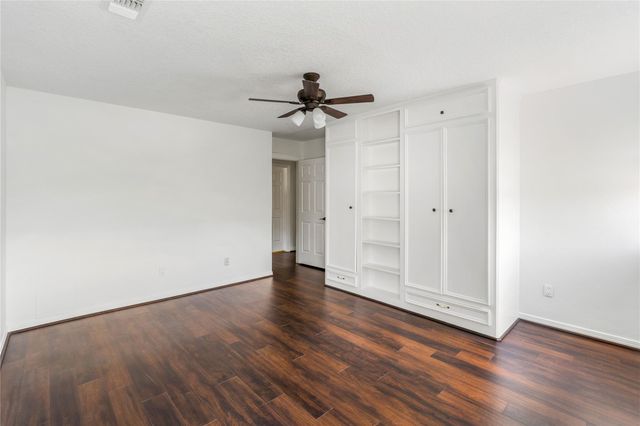 1221 Wedgewood Drive, Sugar Land, TX 77478
