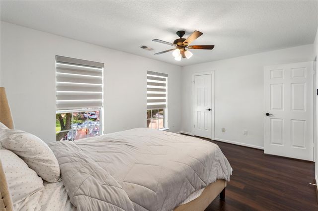 1221 Wedgewood Drive, Sugar Land, TX 77478