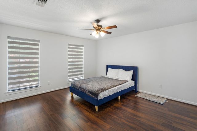 1221 Wedgewood Drive, Sugar Land, TX 77478