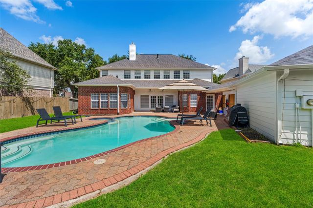 1221 Wedgewood Drive, Sugar Land, TX 77478