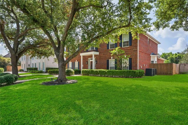 1221 Wedgewood Drive, Sugar Land, TX 77478