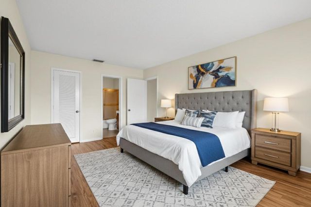 298 SW 6th Street 204, Boca Raton, FL 33432