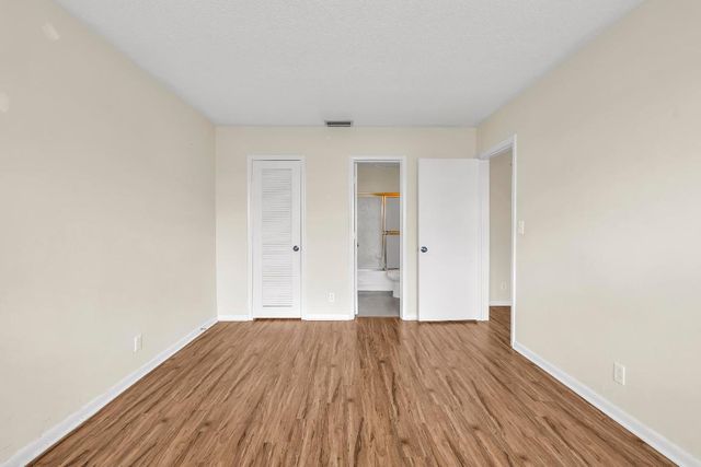 298 SW 6th Street 204, Boca Raton, FL 33432