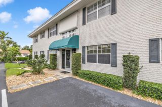 298 SW 6th Street 204, Boca Raton, FL 33432