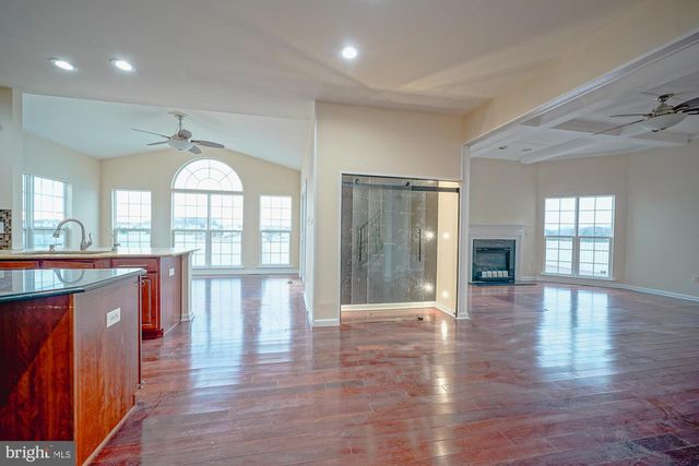 67 MULLEN DR, Sicklerville, NJ 08081