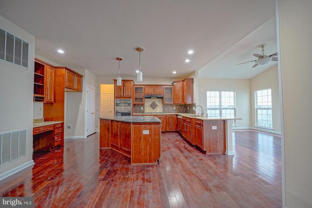 67 MULLEN DR, Sicklerville, NJ 08081